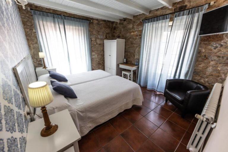 Hotel Puerto Arnela 卡马里纳斯 外观 照片