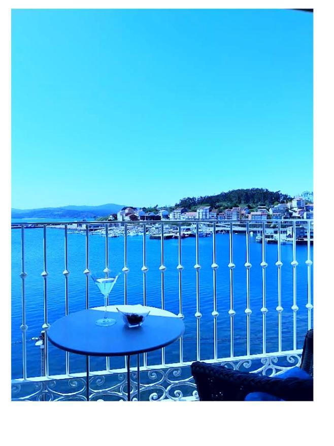 Hotel Puerto Arnela 卡马里纳斯 外观 照片